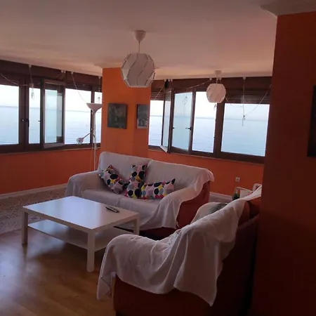 Gran Apartamento En 1ª Linea De Playa De Playamar *